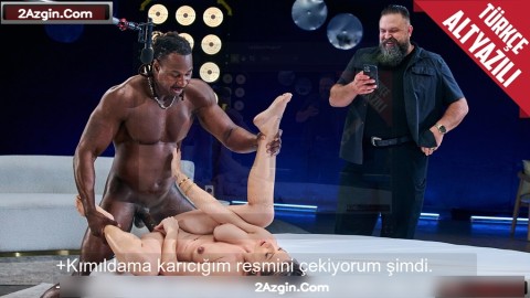 Karısının 45. Yaş Gününü Zenciyle Sikiştirerek Kutlayan Gavatlar Gavatı Koca